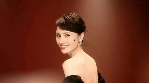 凤九是哪个明星娱乐圈吃瓜,揭秘娱乐圈明星背后的神秘面纱