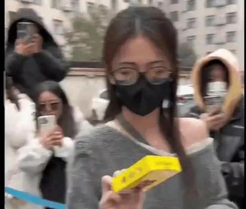 娱乐专门爆料吃瓜视频,独家爆料，吃瓜视频带你领略幕后风云